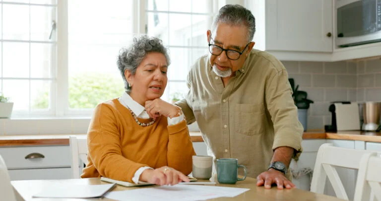 elderly couple discussing about the 5 year rule for social security in texas